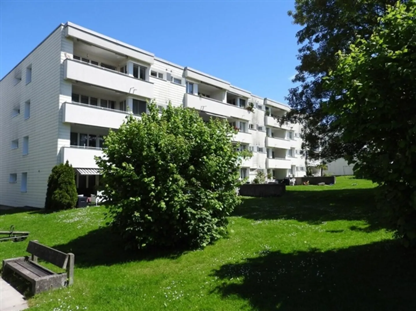 Appartement confortable de 4,5 pièces avec vue - Photo 9 sur 9