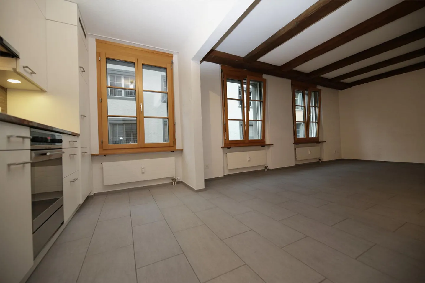Appartement charmant au cœur de la vieille ville de Chur - Photo 2 sur 5