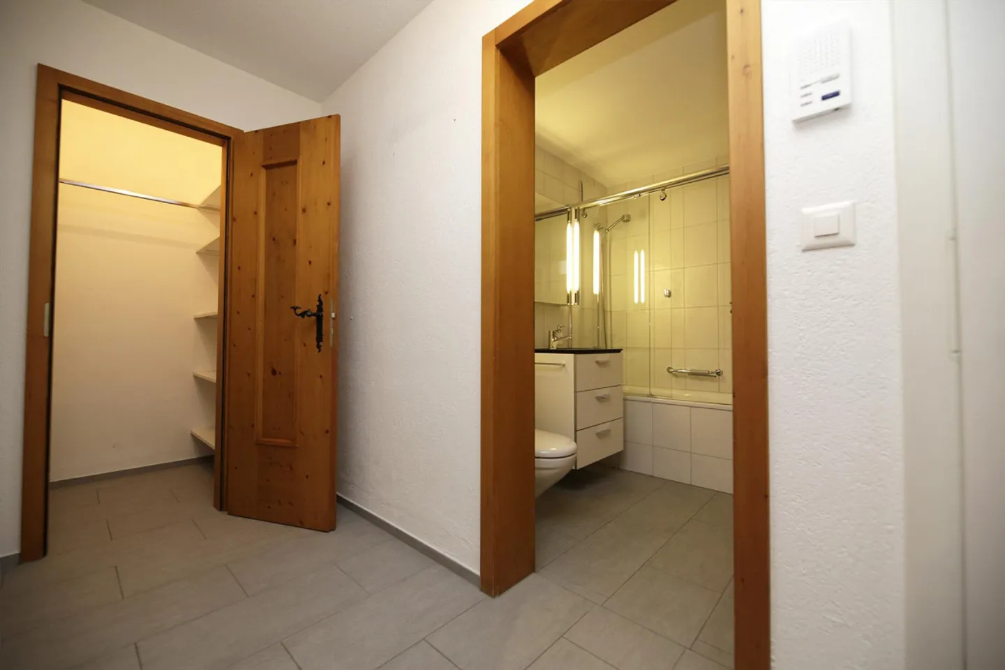 Appartement charmant au cœur de la vieille ville de Chur - Photo 3 sur 5