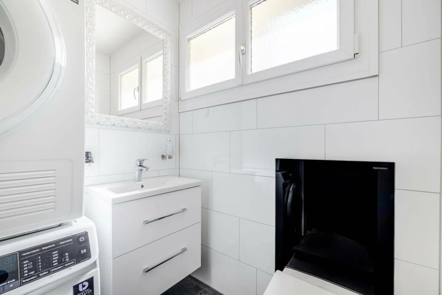 Completely renovated 4.5-room apartment in an idyllic location - Photo 6 of 10