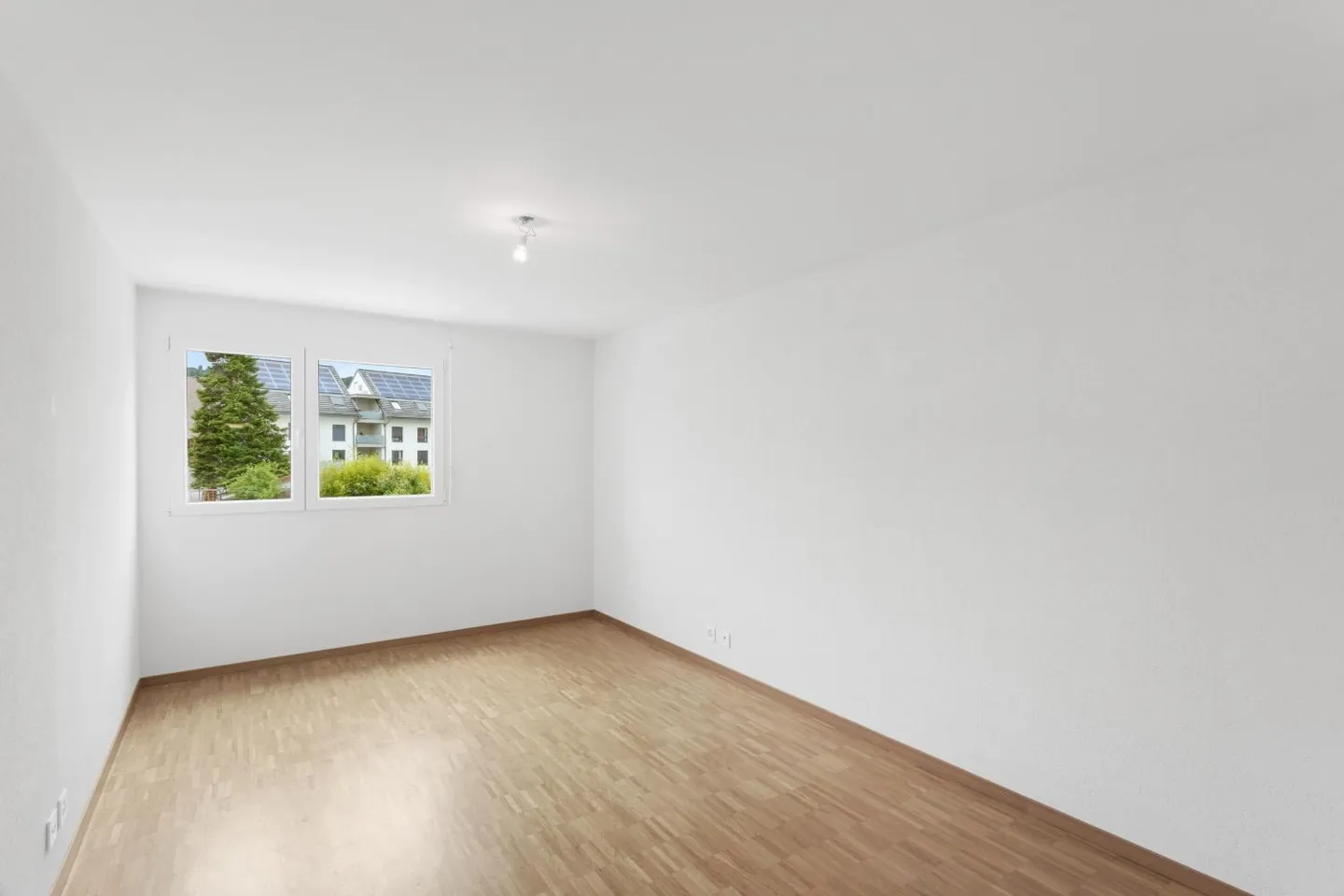 Appartement spacieux avec terrasse - Photo 8 sur 10