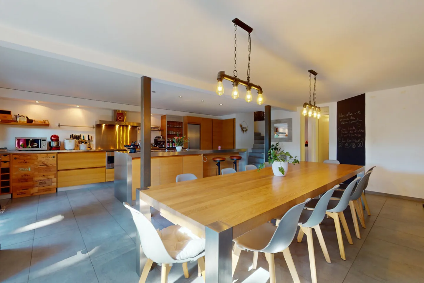 Magnifique ferme rénovée avec 3 appartements et une grange - Photo 6 sur 17