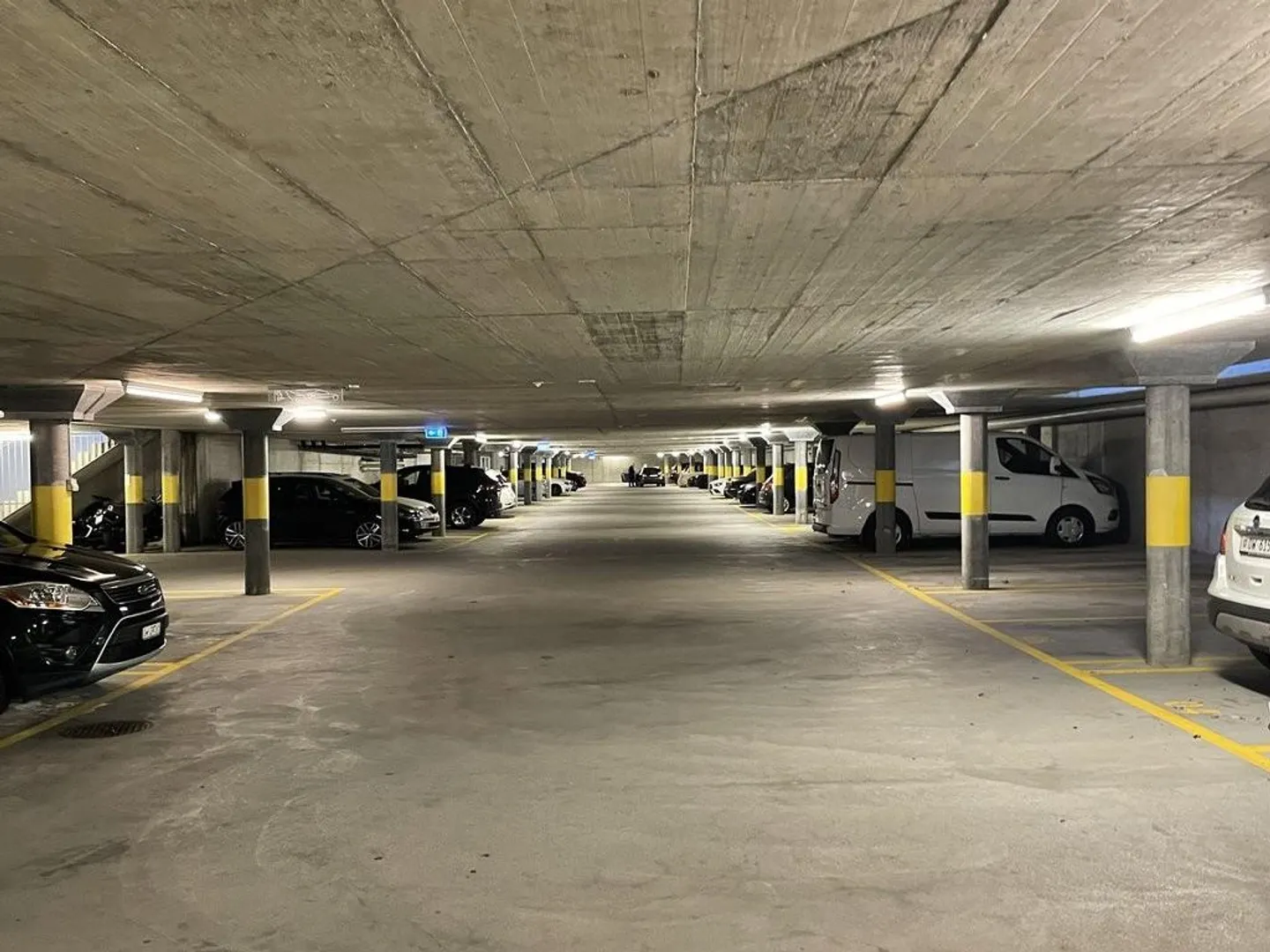 Posto auto in una posizione centrale - Foto 2 di 2