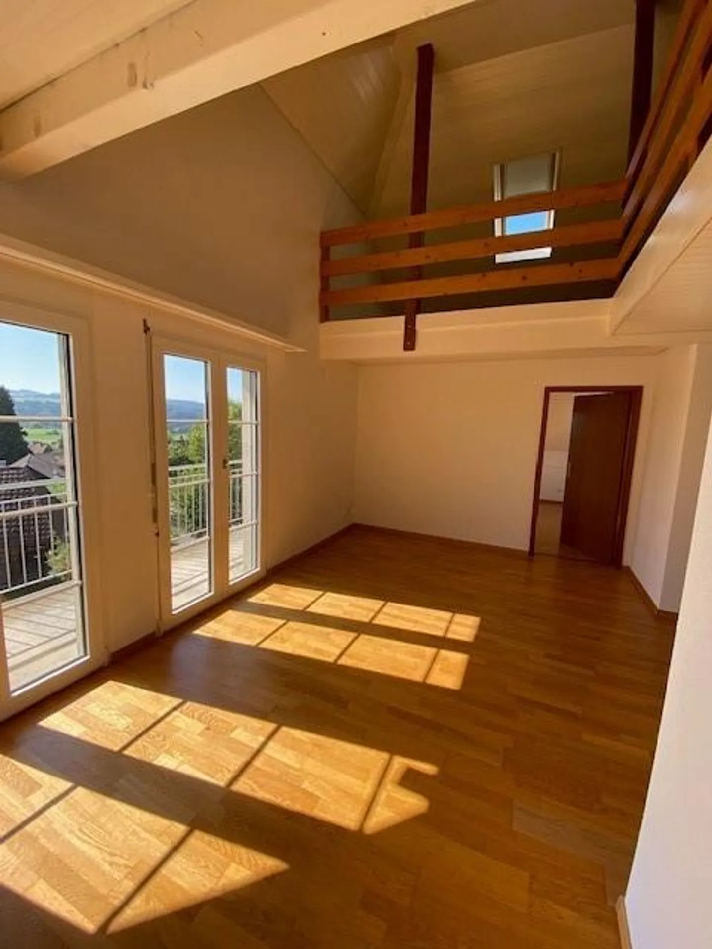 Gemütliche Maisonettewohnung mit Cheminée - Foto 4 von 9