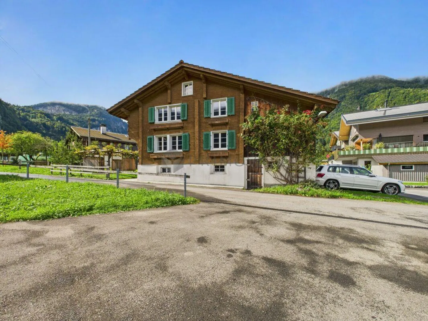 Maison en bois nichée dans les montagnes et près du lac - Ydille Pur suisse! - Photo 1 sur 10