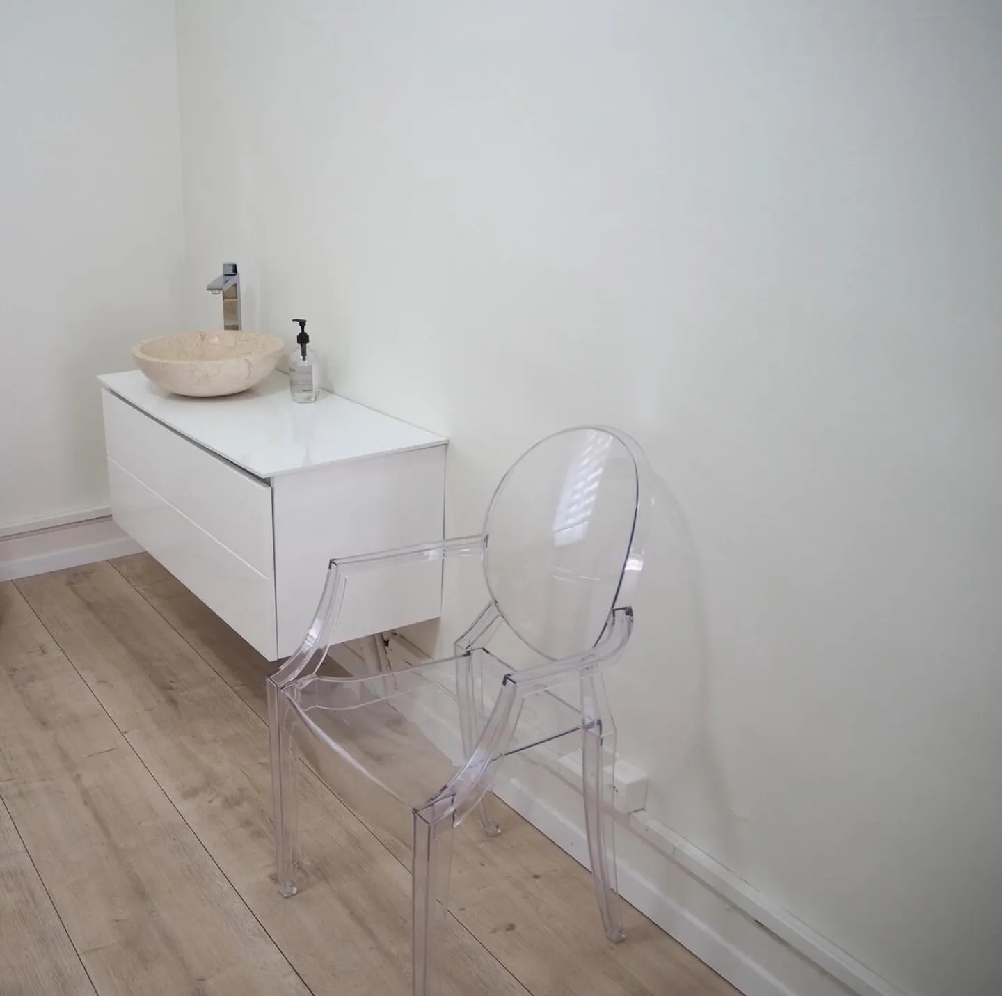 Stanza indipendente in istituto di bellezza - Foto 5 di 6