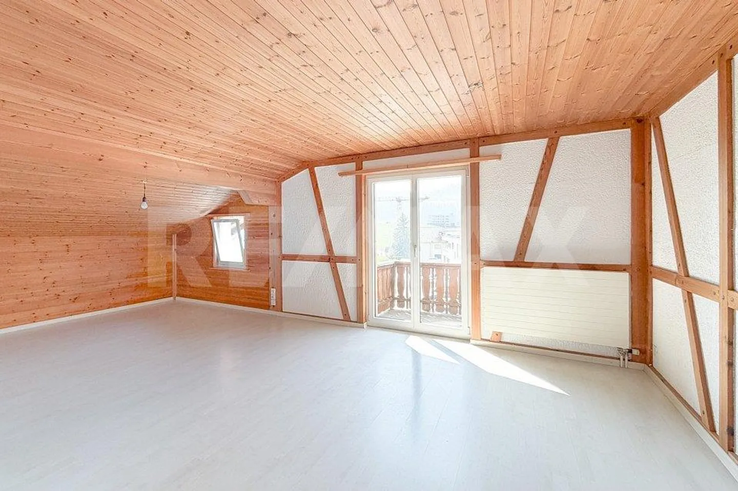 Three-family house with commercial space - in mixed residential and commercial area... - Photo 8 of 13