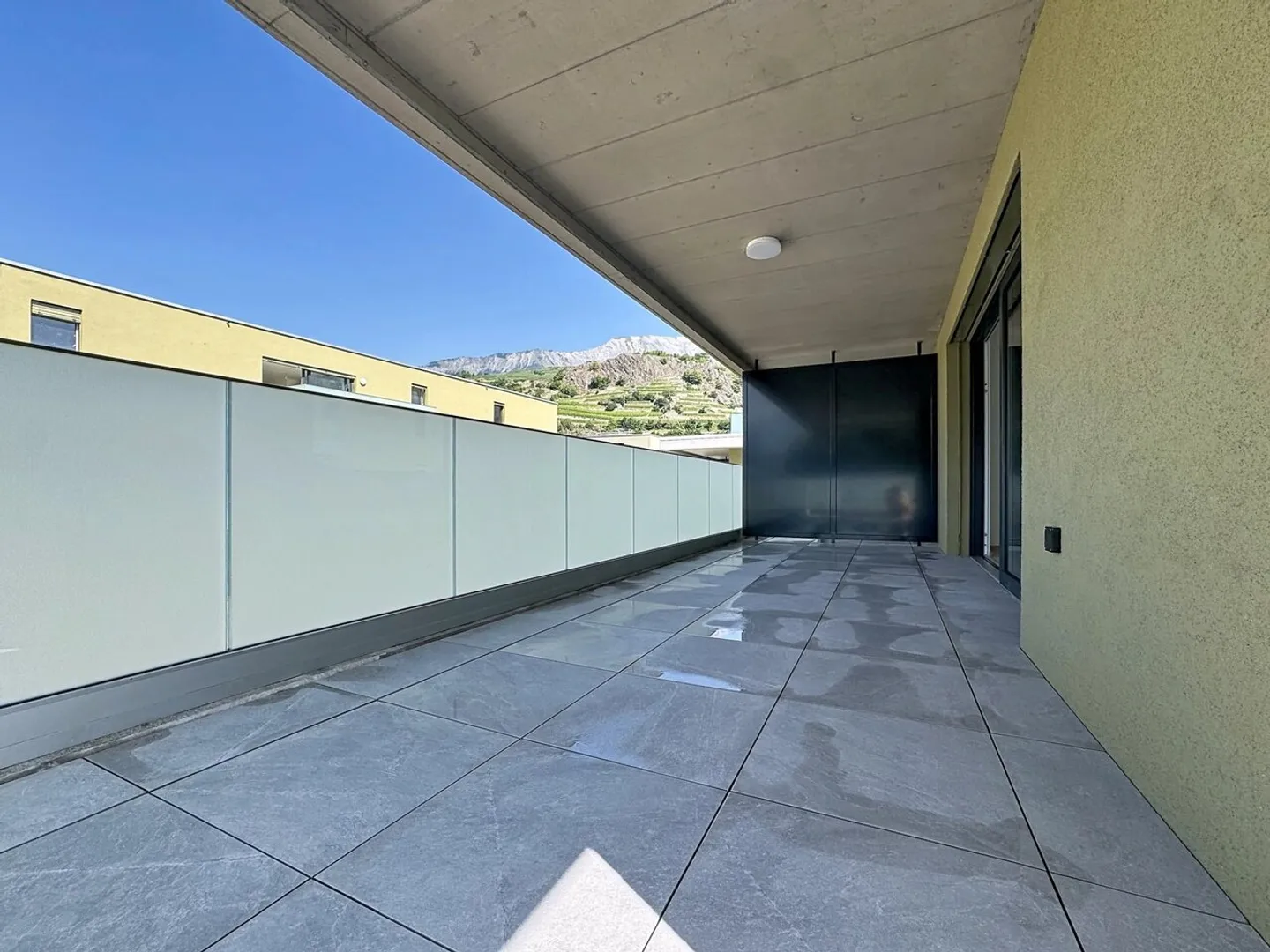 Helle 3.5-Zimmer-Wohnung mit Terrasse - Foto 7 von 8
