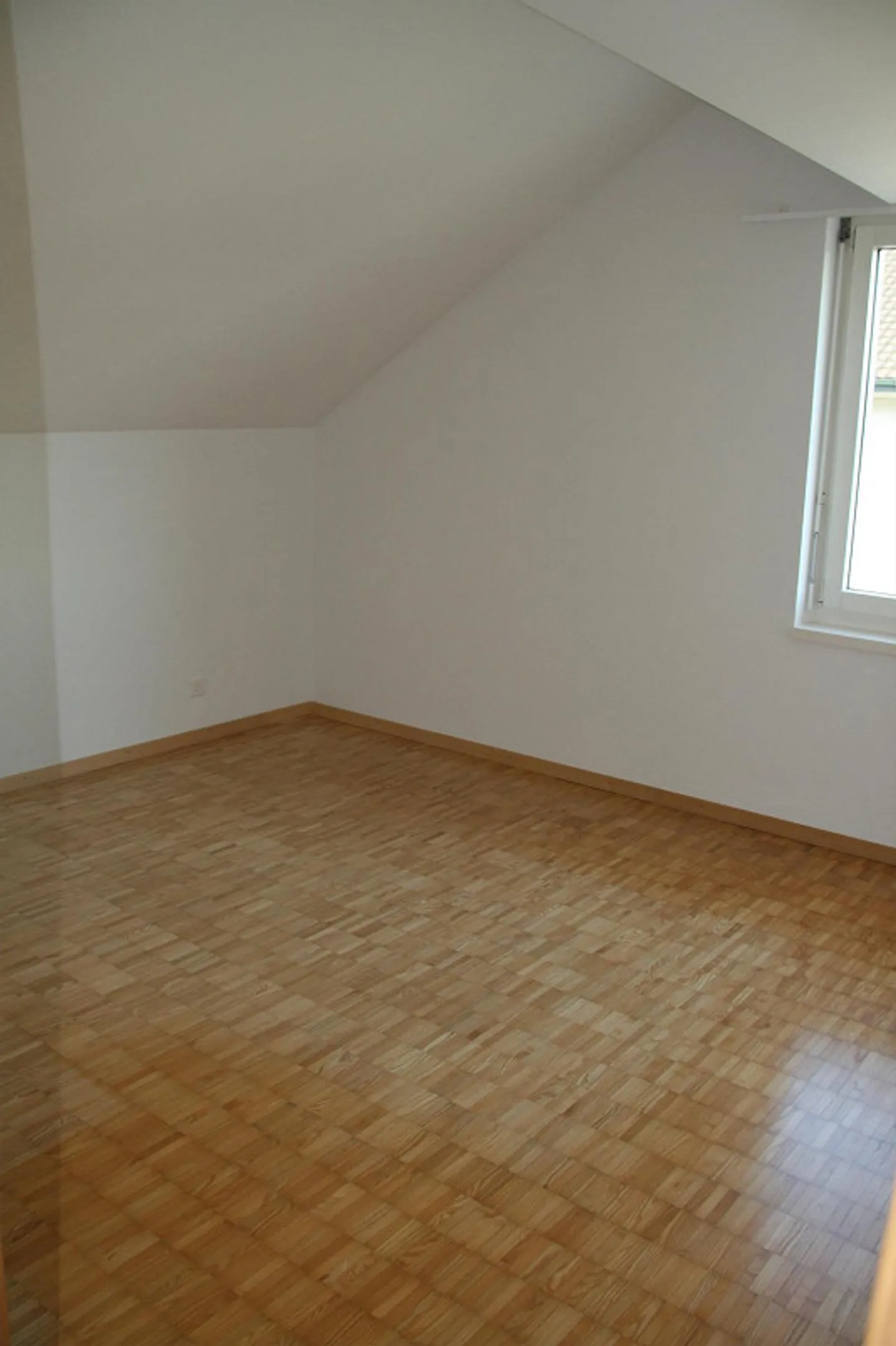 2.5 Room Attic Apartment with View - Photo 5 of 18