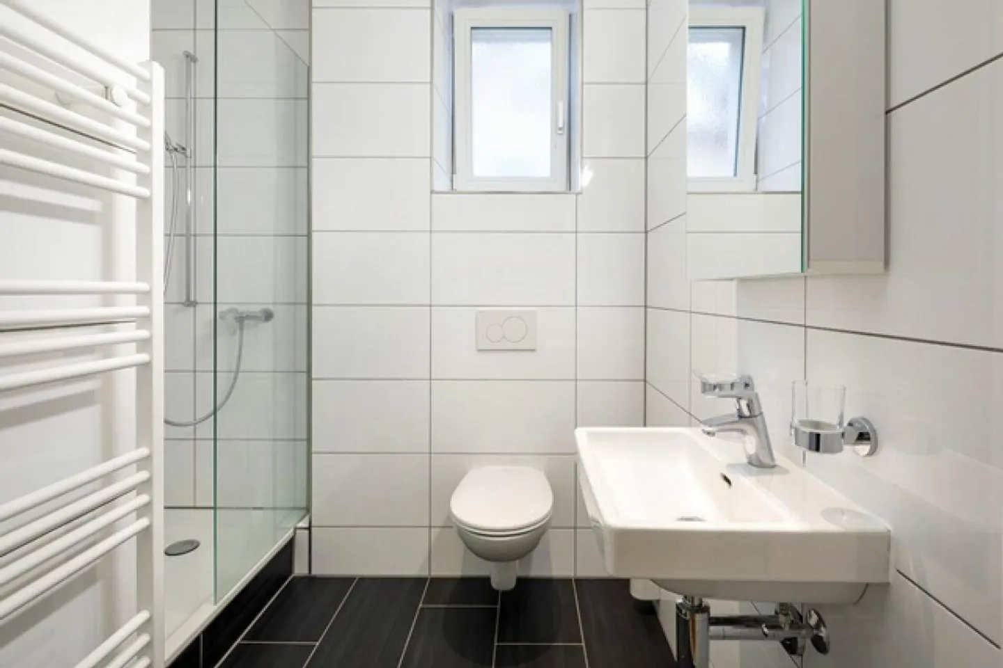 Central 1.5-room apartment by the lake - Photo 2 of 4