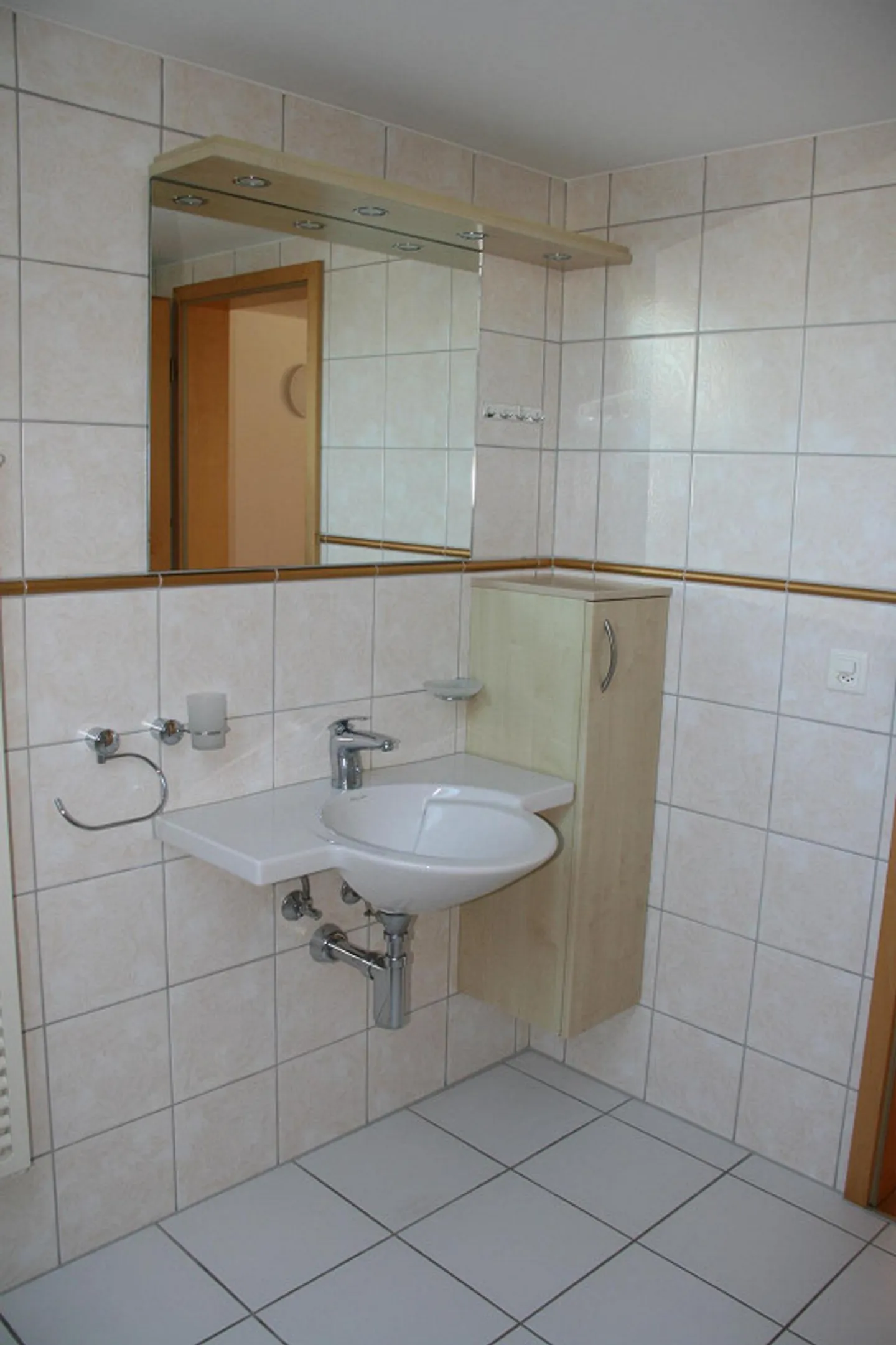 2.5 Room Attic Apartment with View - Photo 17 of 18