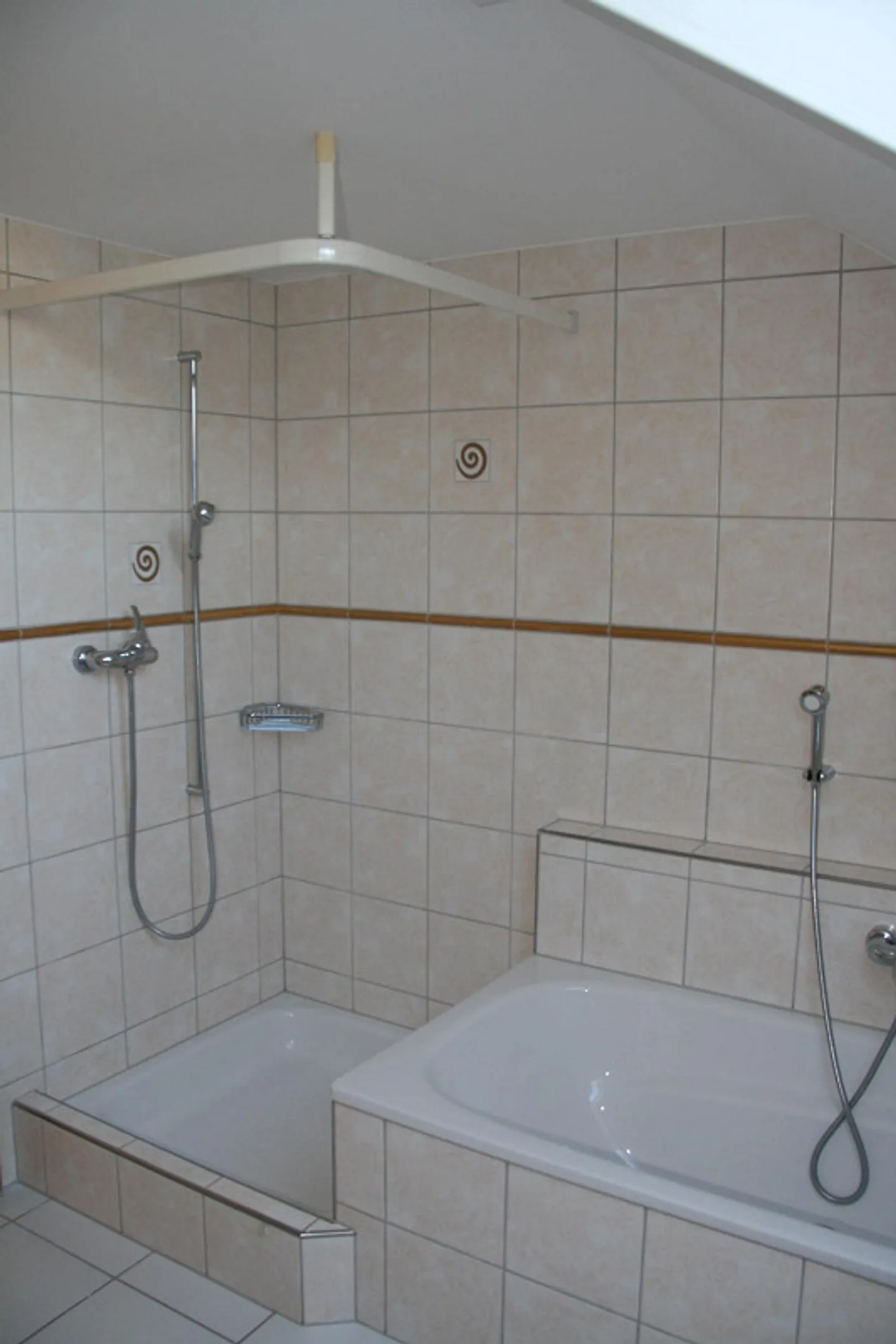 2.5 Room Attic Apartment with View - Photo 18 of 18