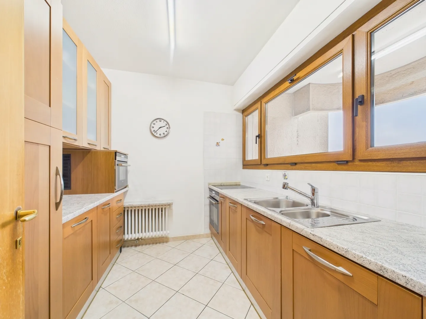 Außergewöhnliche 3,5-Zimmer-Wohnung mit Seeblick in Pazzallo - Foto 2 von 13