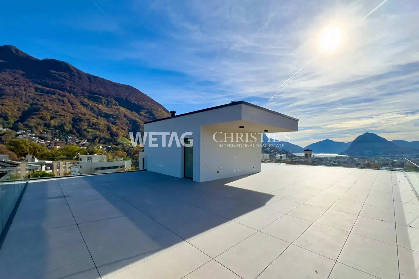 Elegant penthouse apartment in shell condition for sale in Lugano-Canobbio, with panoramic terrace & view of Lake Lugano - Photo 7 of 11