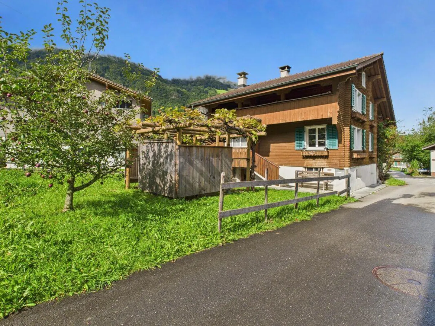 Maison en bois nichée dans les montagnes et près du lac - Ydille Pur suisse! - Photo 8 sur 10