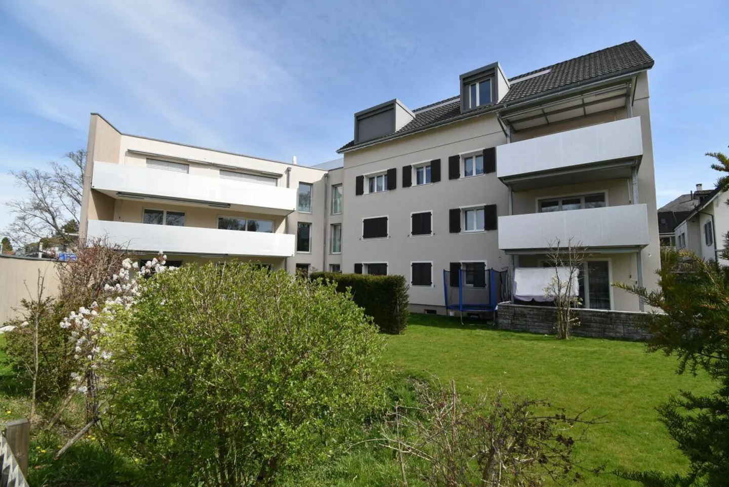 Appartamento spazioso e luminoso di 4,5 stanze - Foto 1 di 13