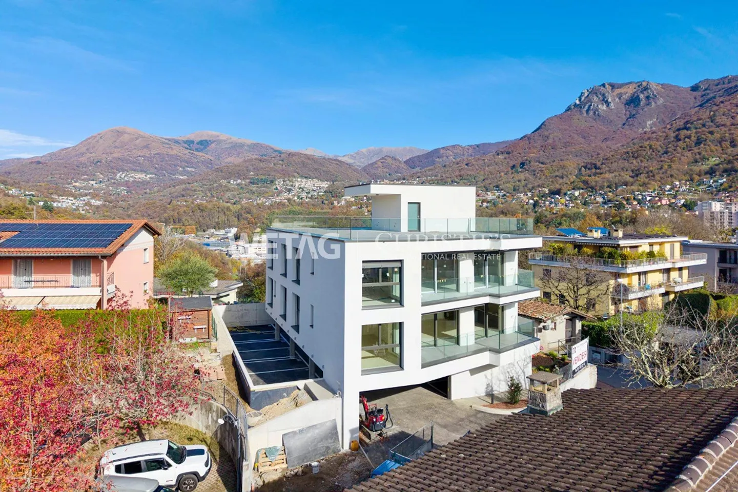 Elegant penthouse apartment in shell condition for sale in Lugano-Canobbio, with panoramic terrace & view of Lake Lugano - Photo 11 of 11