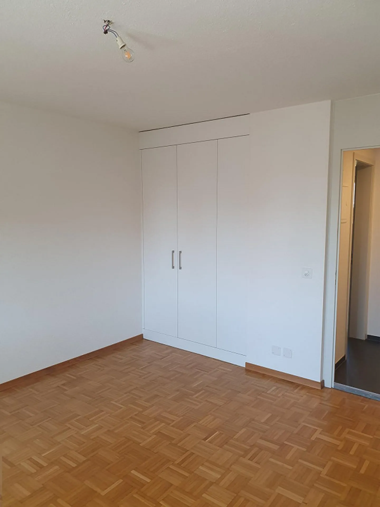 attractive, newly renovated 1.5 room apartment - Photo 8 of 14