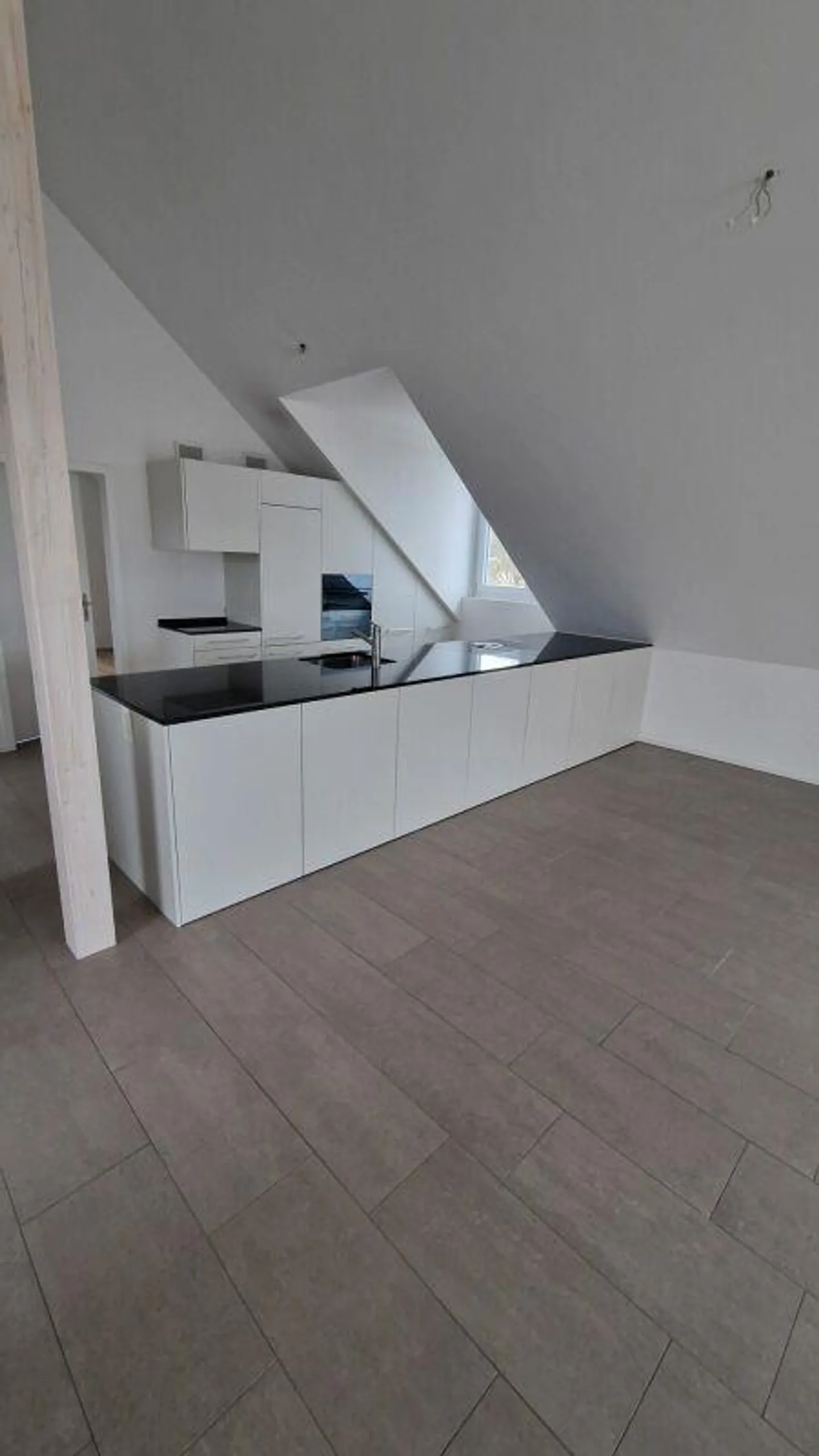 Appartamento spazioso e luminoso di 4,5 stanze - Foto 7 di 13