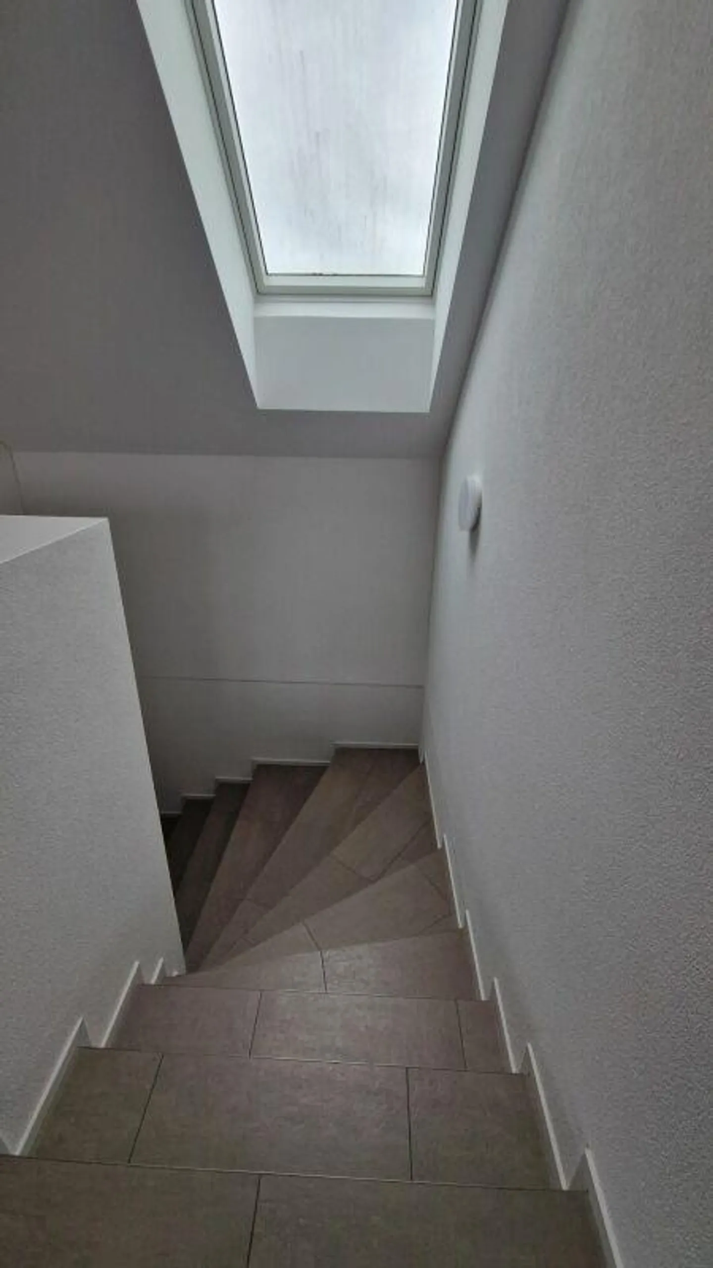 Appartamento spazioso e luminoso di 4,5 stanze - Foto 8 di 13