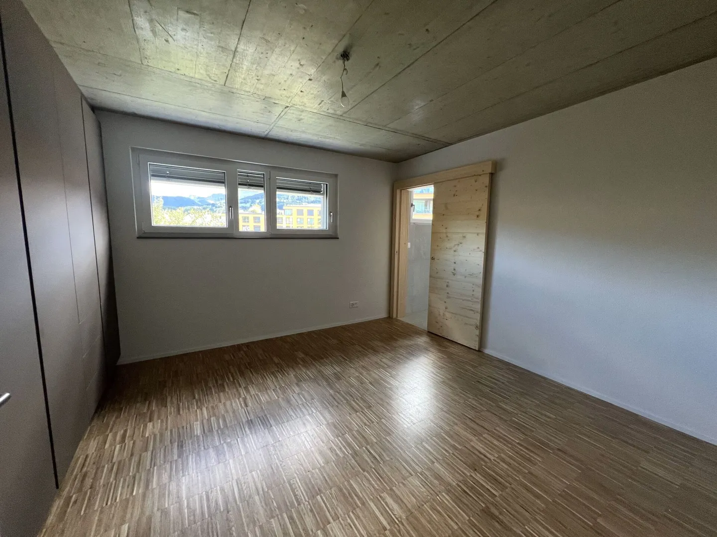 Attico di alto standard con nuova terrazza e 2 suite - Foto 5 di 13