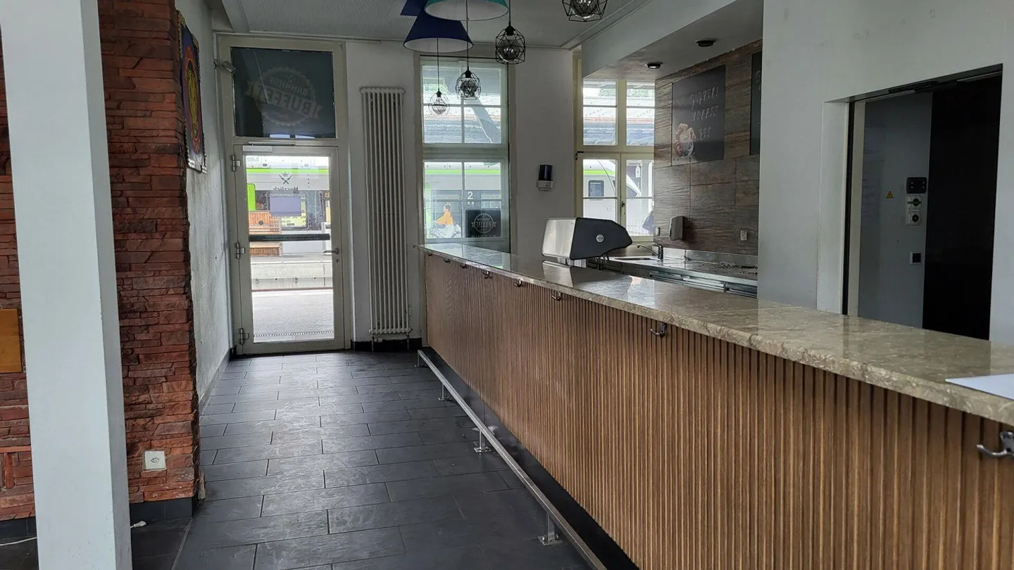Gastrofläche am Bahnhof Langnau - Foto 4 von 9