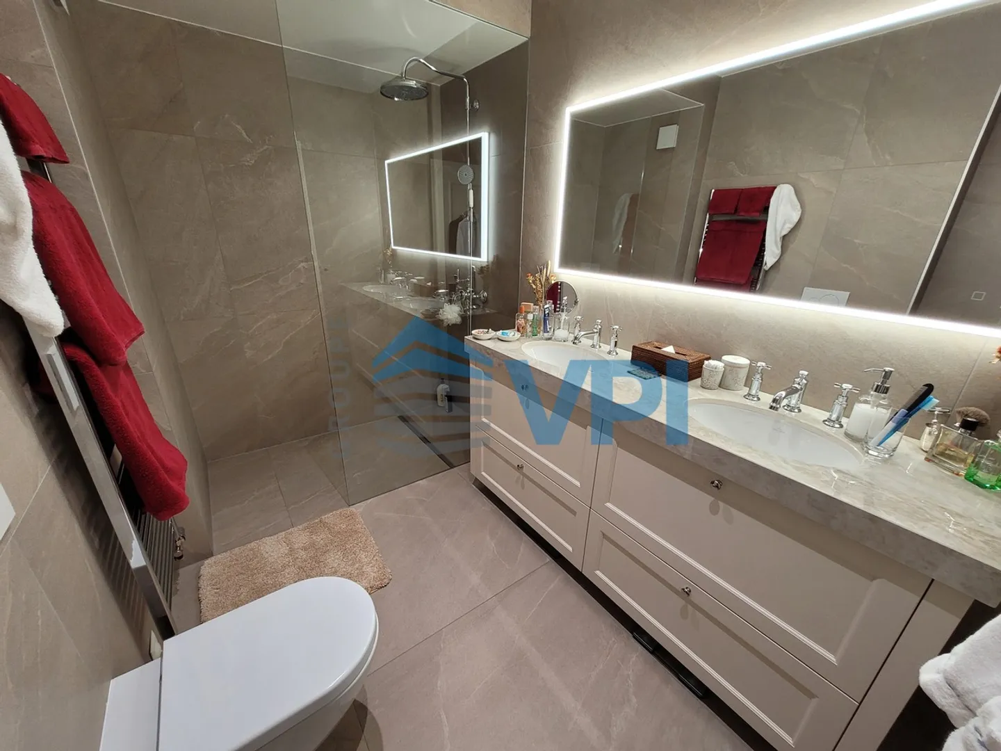 Appartamento di Lusso Spazioso - Foto 7 di 22