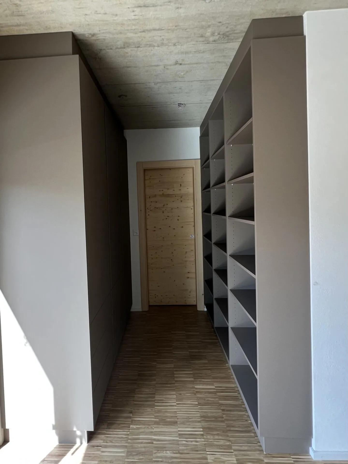 Attico di alto standard con nuova terrazza e 2 suite - Foto 8 di 13