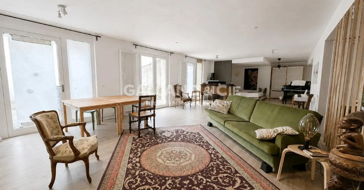 Generous space for medical profession or offices - ~164 m² - Photo 9 of 9