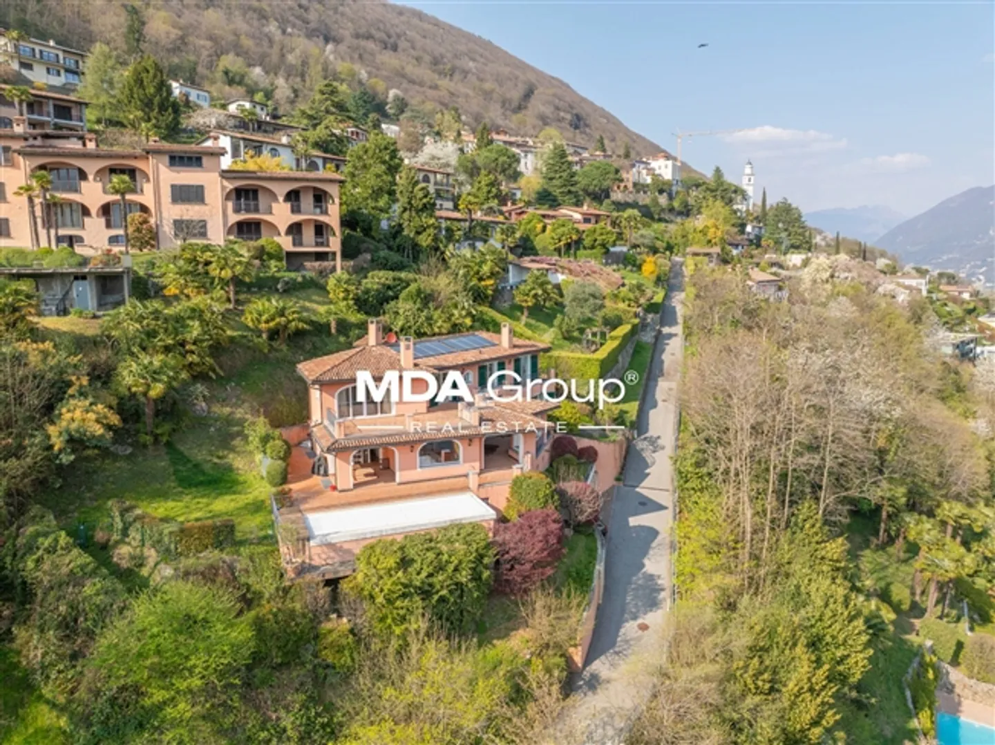 8 Room villa - Photo 2 of 20