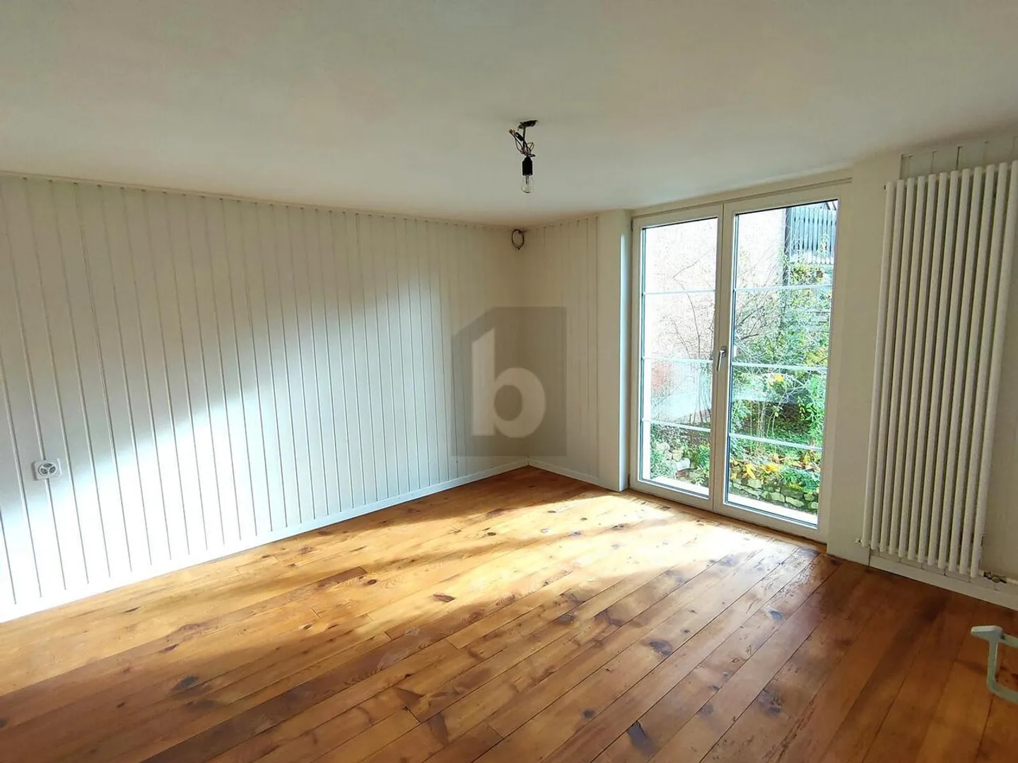FAMILIENFREUNDLICH MIT SICHTBALKEN - Foto 4 von 6
