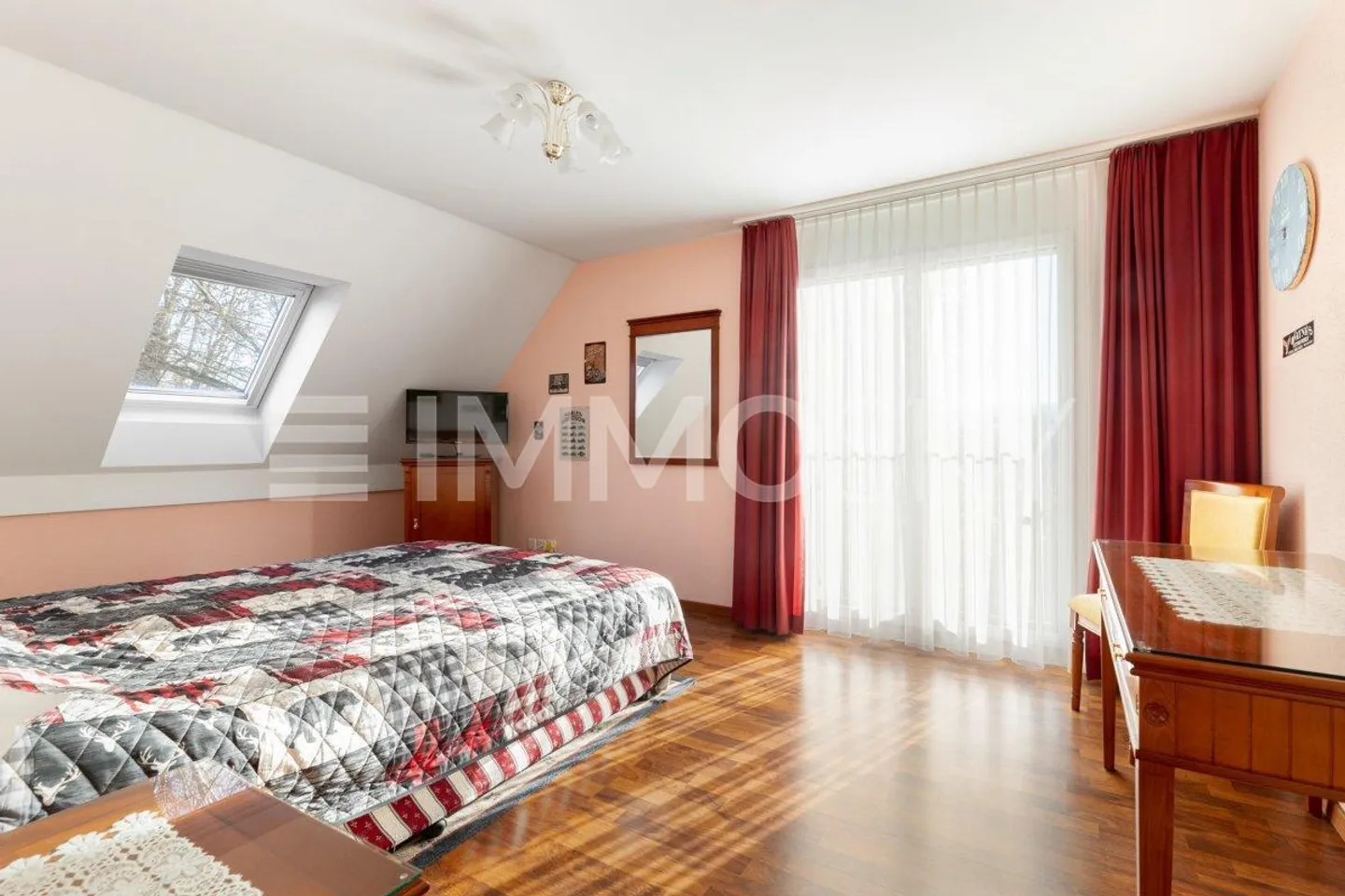 Miracolo di spazio con molto spazio per tutta la famiglia - La vostra nuova casa? - Foto 2 di 5