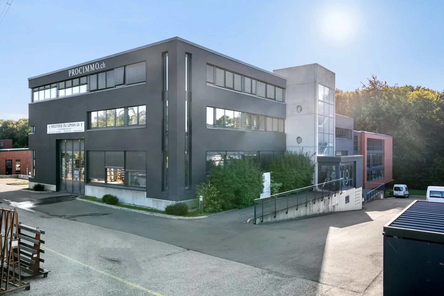 Laboratorio di 327m² in affitto - Piano terra - accesso diretto - Foto 1 di 4