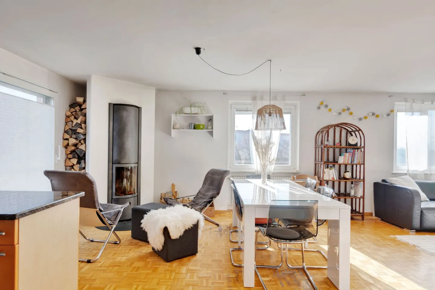 Maison individuelle spacieuse de 7,5 pièces à Courgenay - Photo 4 sur 13