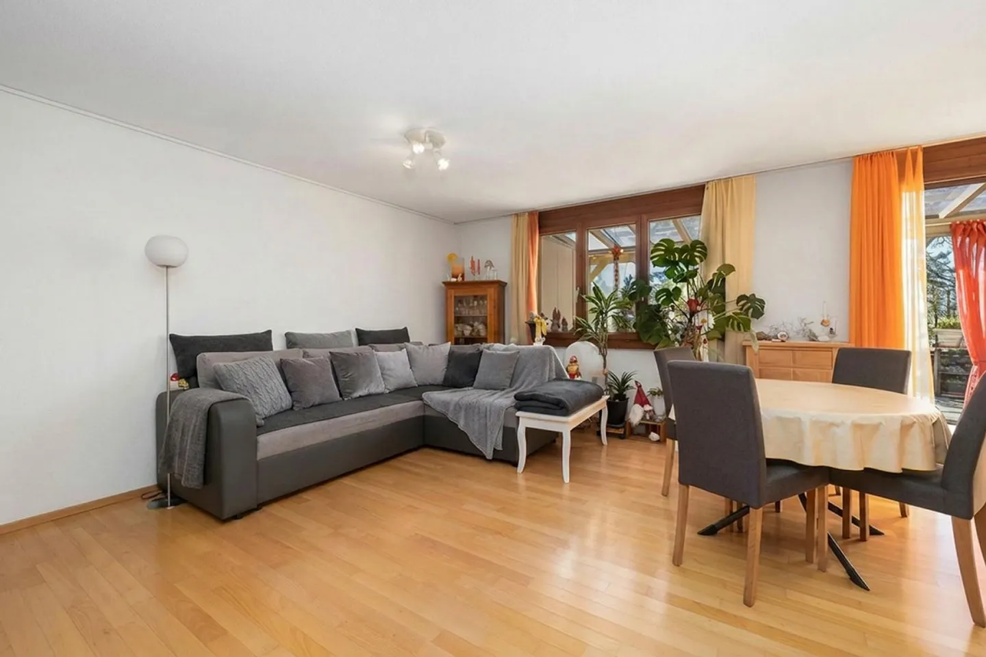 Familienhaus mit Garten in Stadtnähe - Foto 2 von 13
