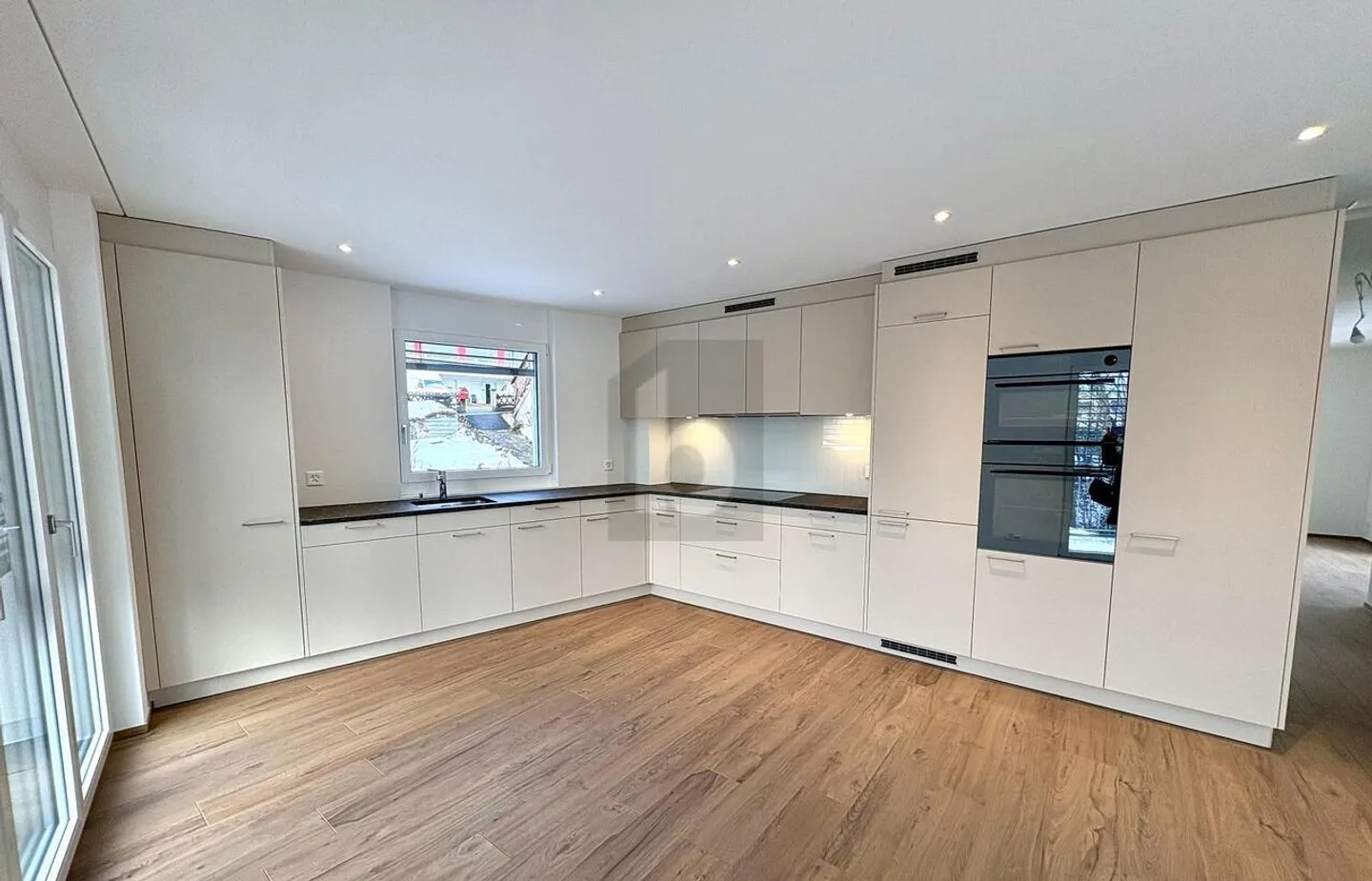 HIGH QUALITY, FIRST USE, CLOSE TO NATURE WITH LAKE VIEW - Photo 4 of 6