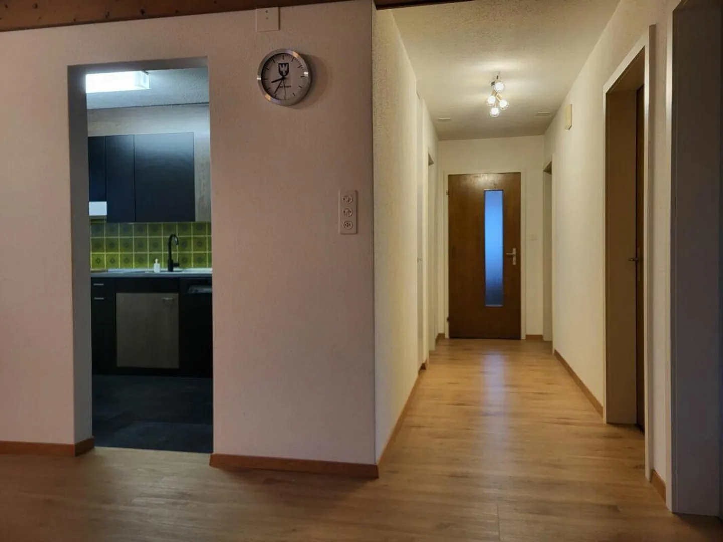 Appartamento con grande terrazza e balcone aggiuntivo - Foto 11 di 18