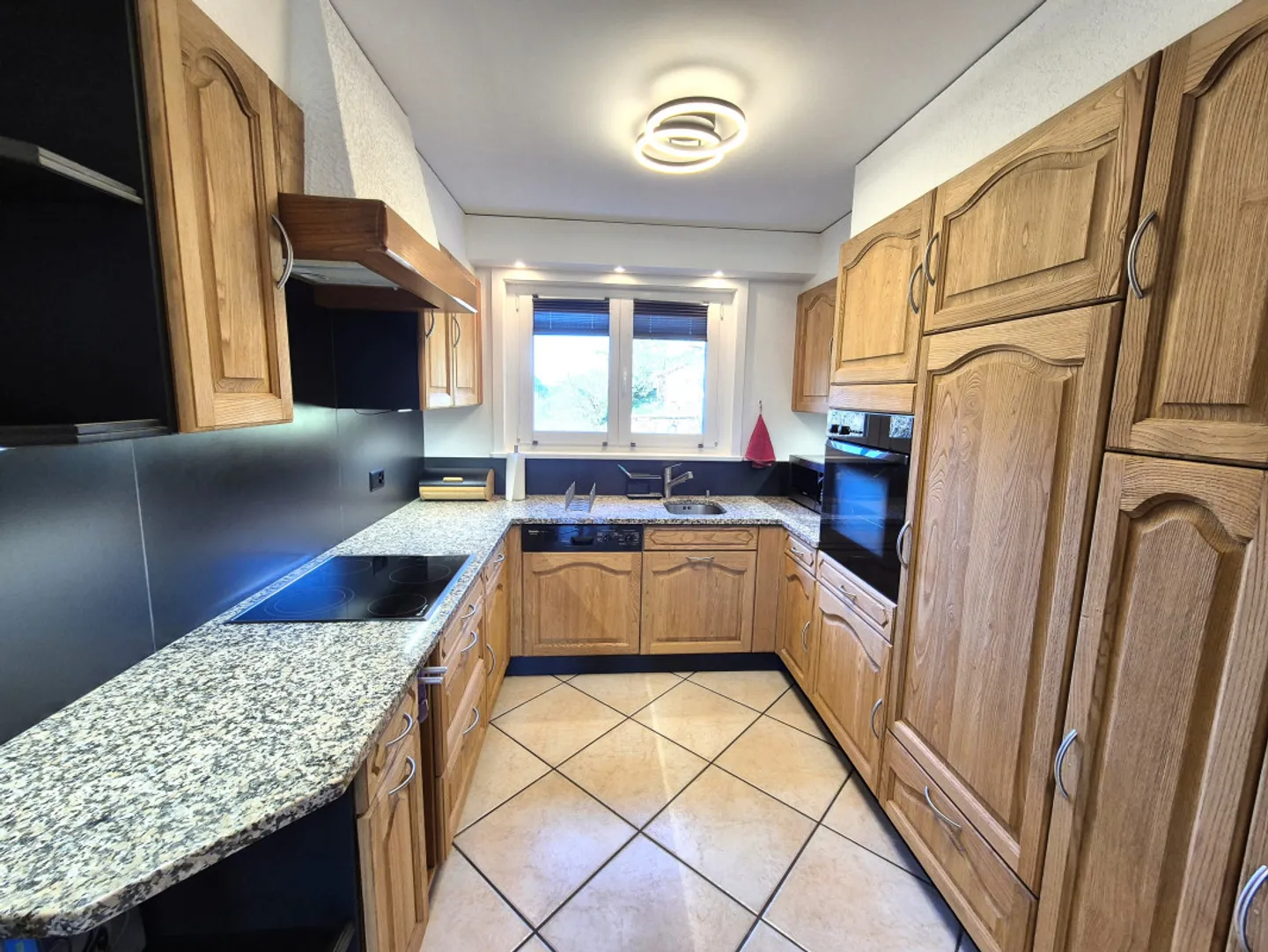 St-Triphon/Ollon: Schönes Reihenhaus mit 4,5 Zimmern, mit Terrasse-Garten - Foto 7 von 13