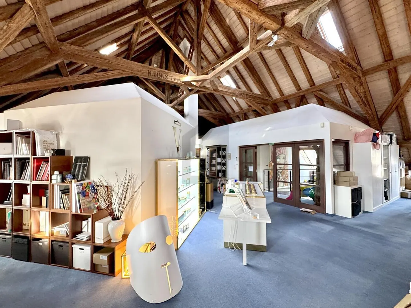 EXCEPTIONAL SITUATION BY THE LAKE - Photo 5 of 6