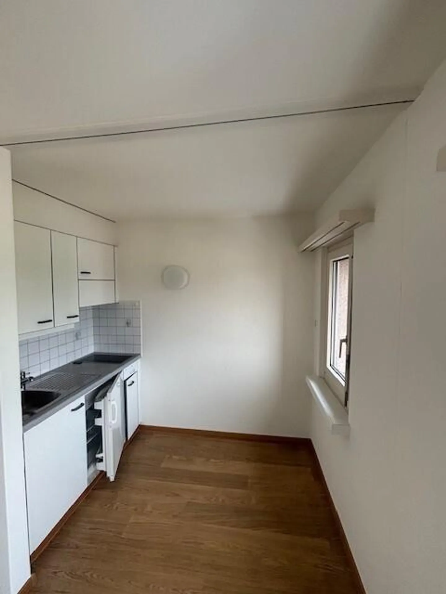 Viewing: Wednesday, March 11, 2026 from 6:00 PM to 7:00 PM - Photo 5 of 9