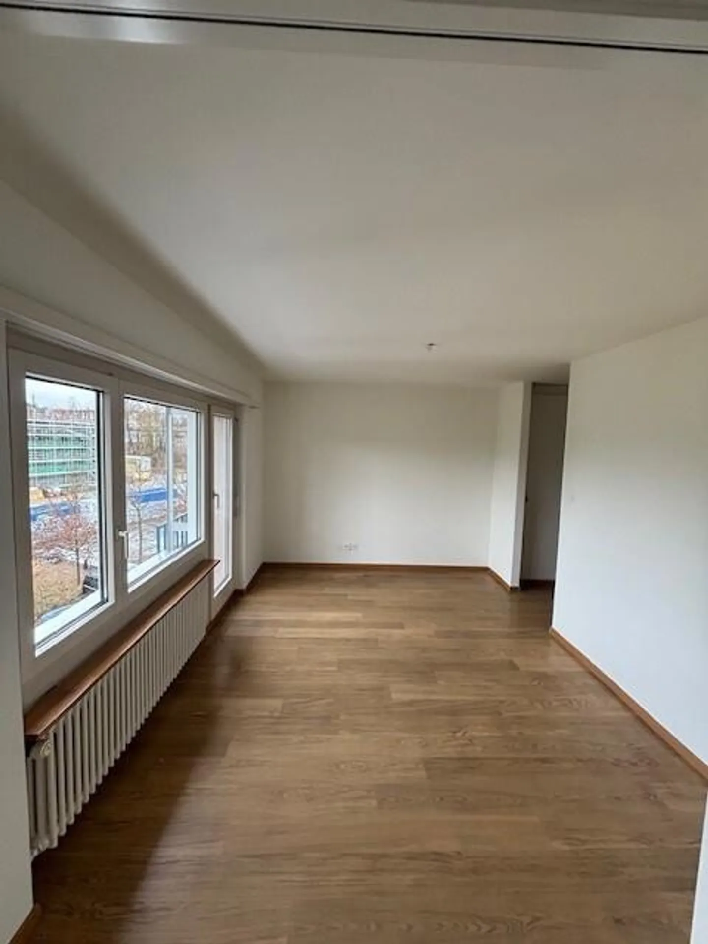 Viewing: Wednesday, March 11, 2026 from 6:00 PM to 7:00 PM - Photo 9 of 9