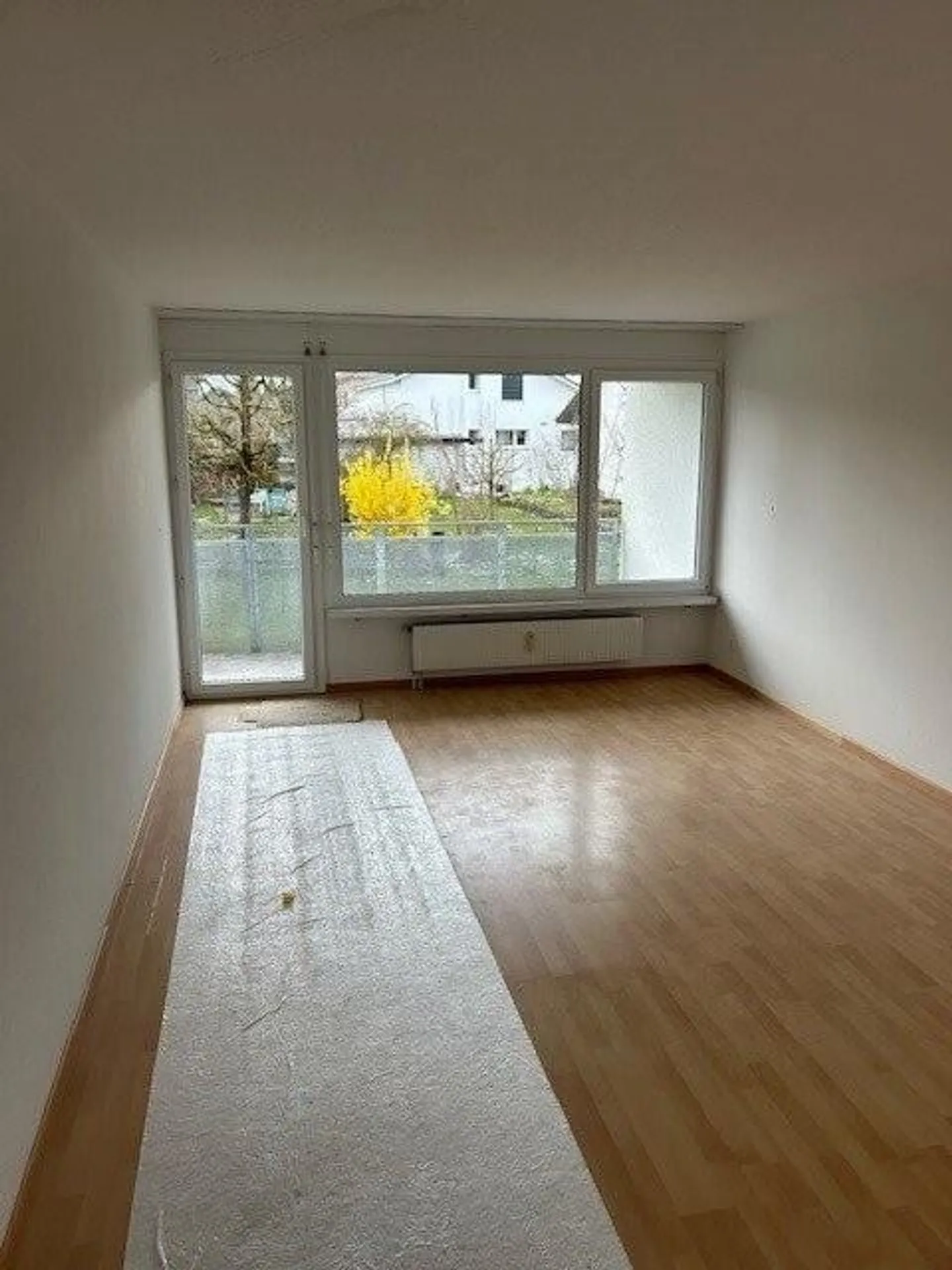 Appartement haut de gamme avec nouvelle cuisine ! - Photo 2 sur 7