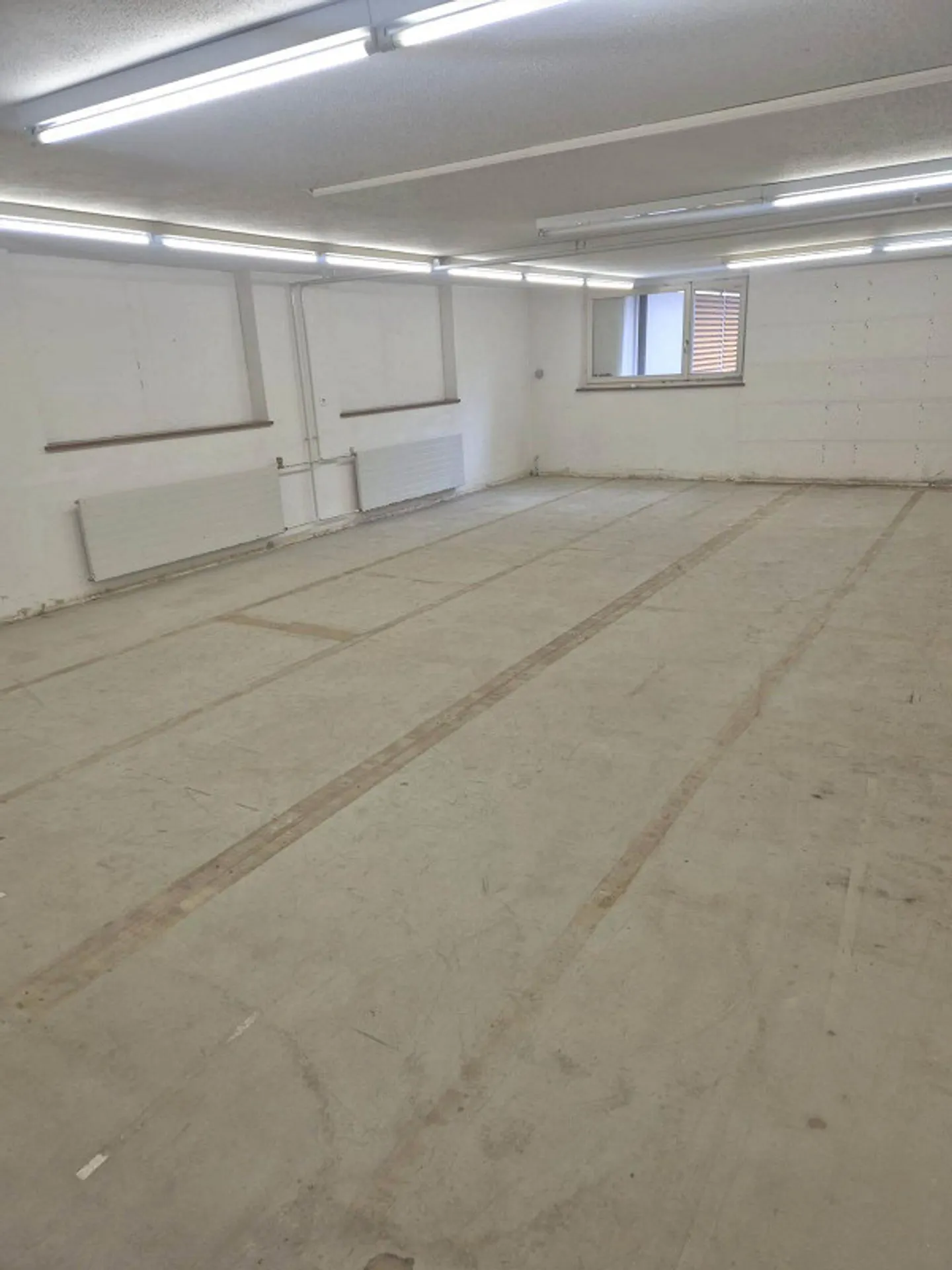 Vielseitiger Gewerberaum - Foto 2 von 4