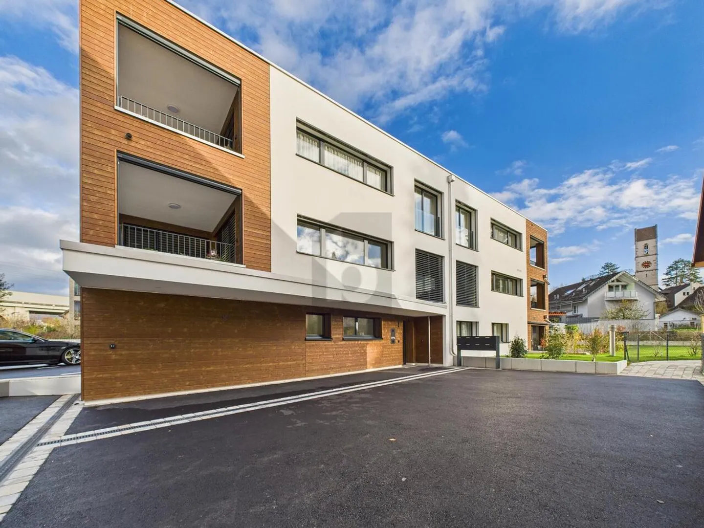 «NEUBAU, HELL UND MODERN IM DORFKERN» - Foto 1 von 6