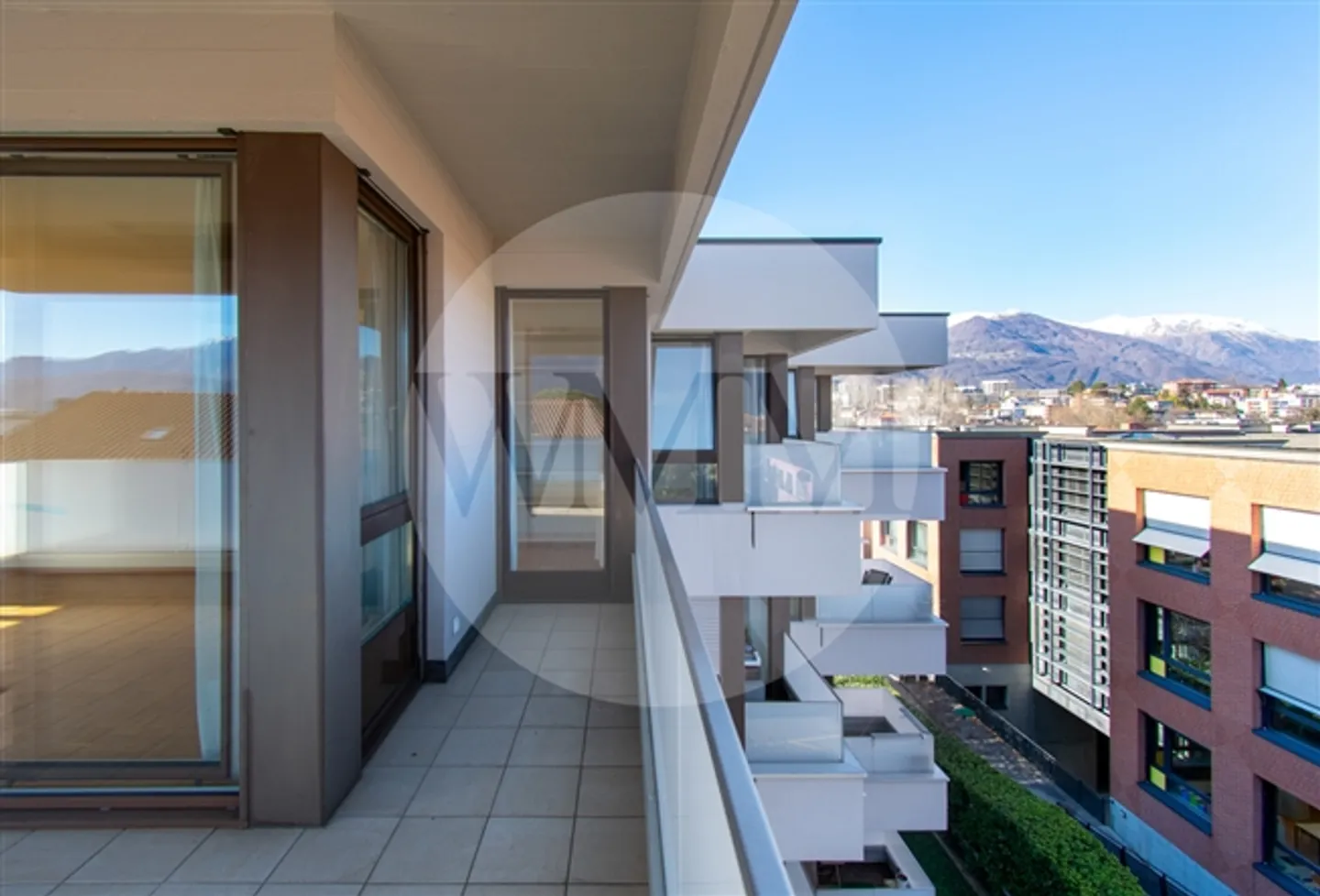 BRIGHT AND SPACIOUS PENTHOUSE WITH PANORAMIC VIEW - Photo 12 of 15