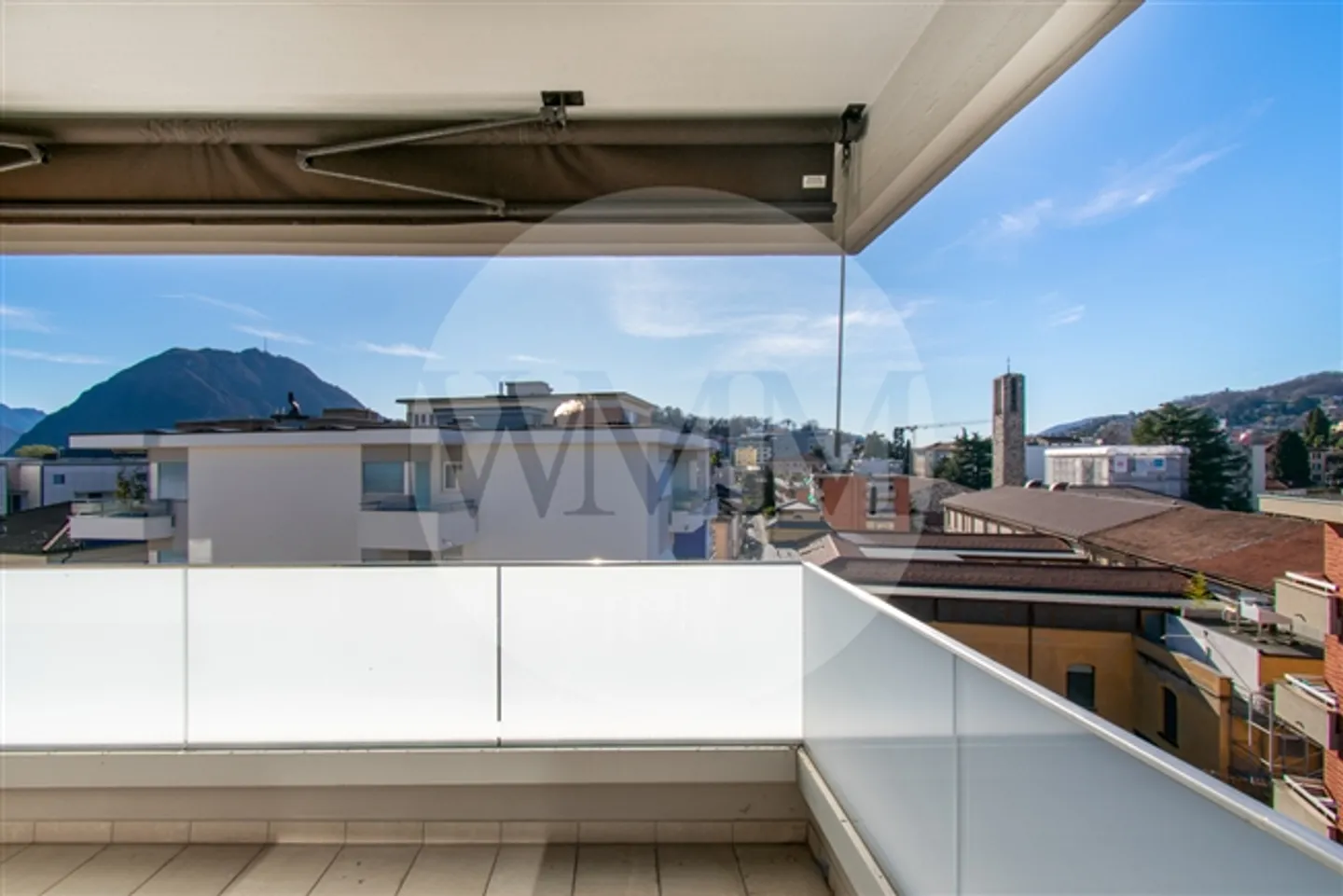 BRIGHT AND SPACIOUS PENTHOUSE WITH PANORAMIC VIEW - Photo 13 of 15