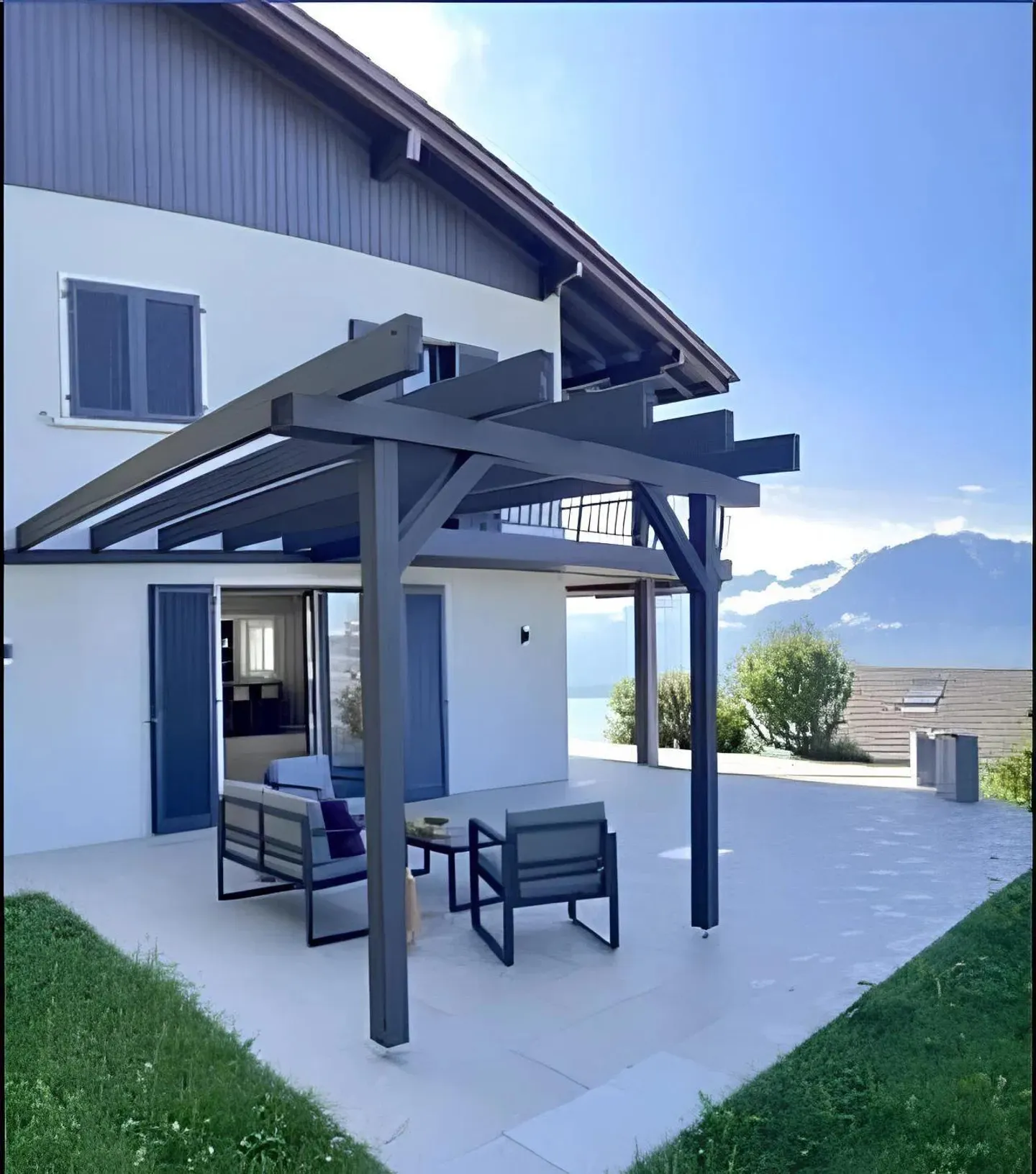 Magnifica villa ristrutturata a Chernex - Foto 14 di 15