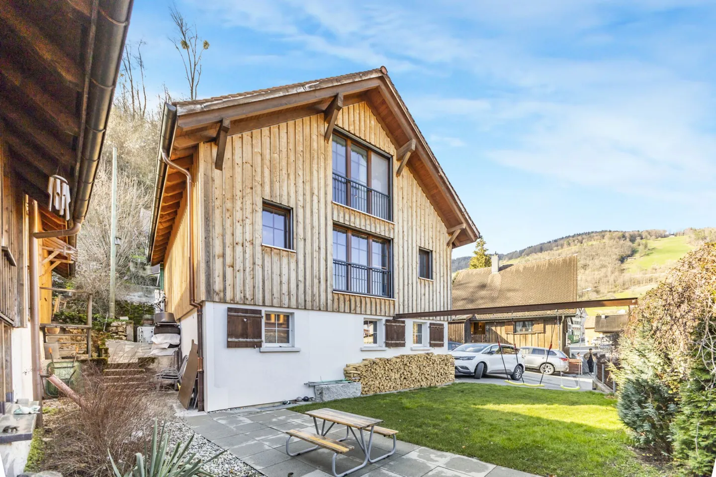 2 Single-family homes with plenty of space in the heart of Rüthi - Photo 3 of 30
