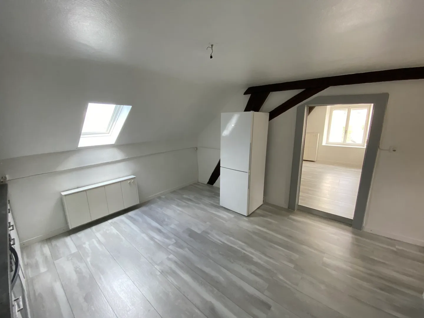 Residential building - Photo 4 of 21