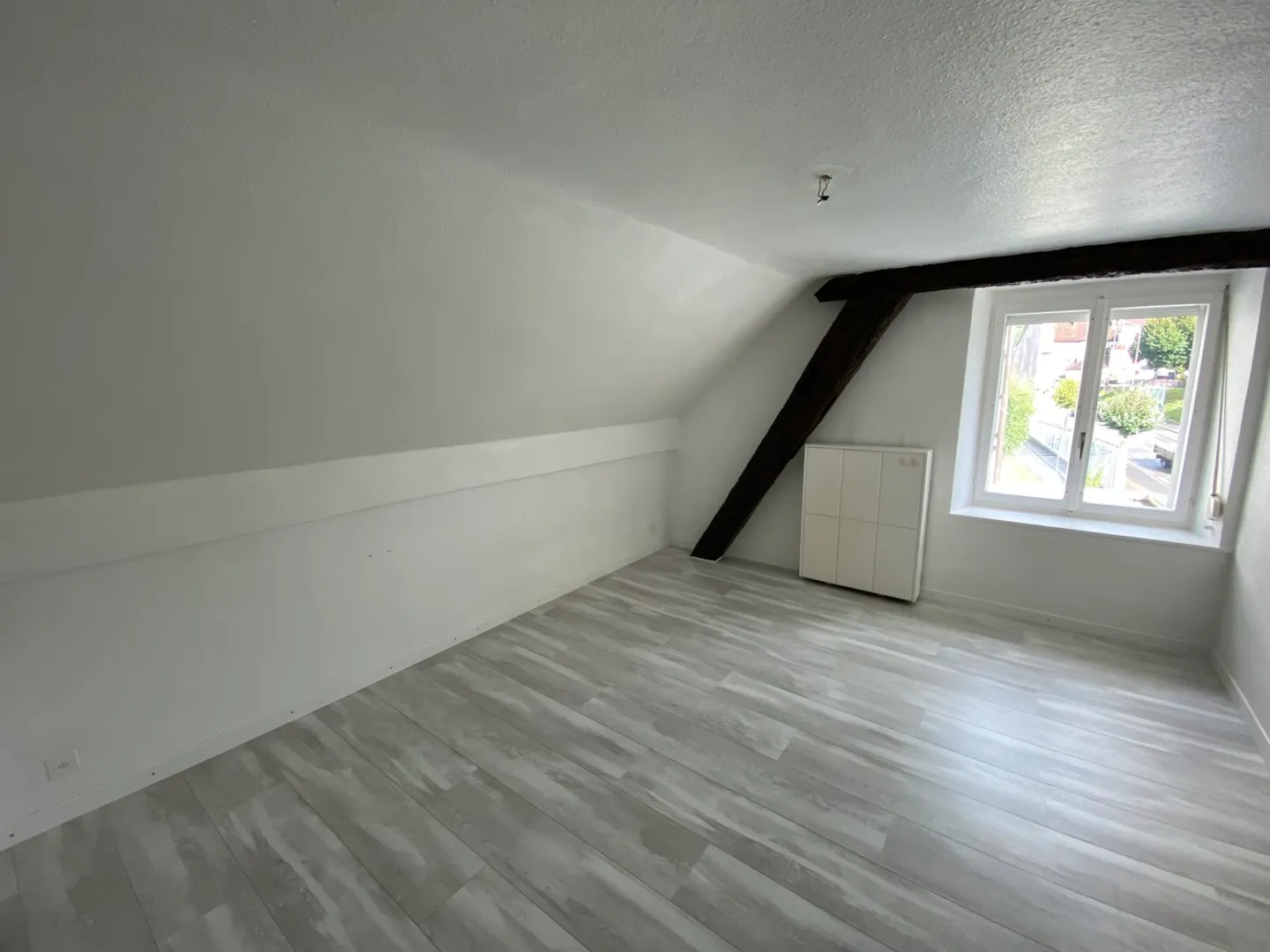Residential building - Photo 6 of 21